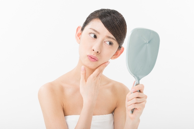 肌が黄色く変色する原因と気になる症状を改善する方法！