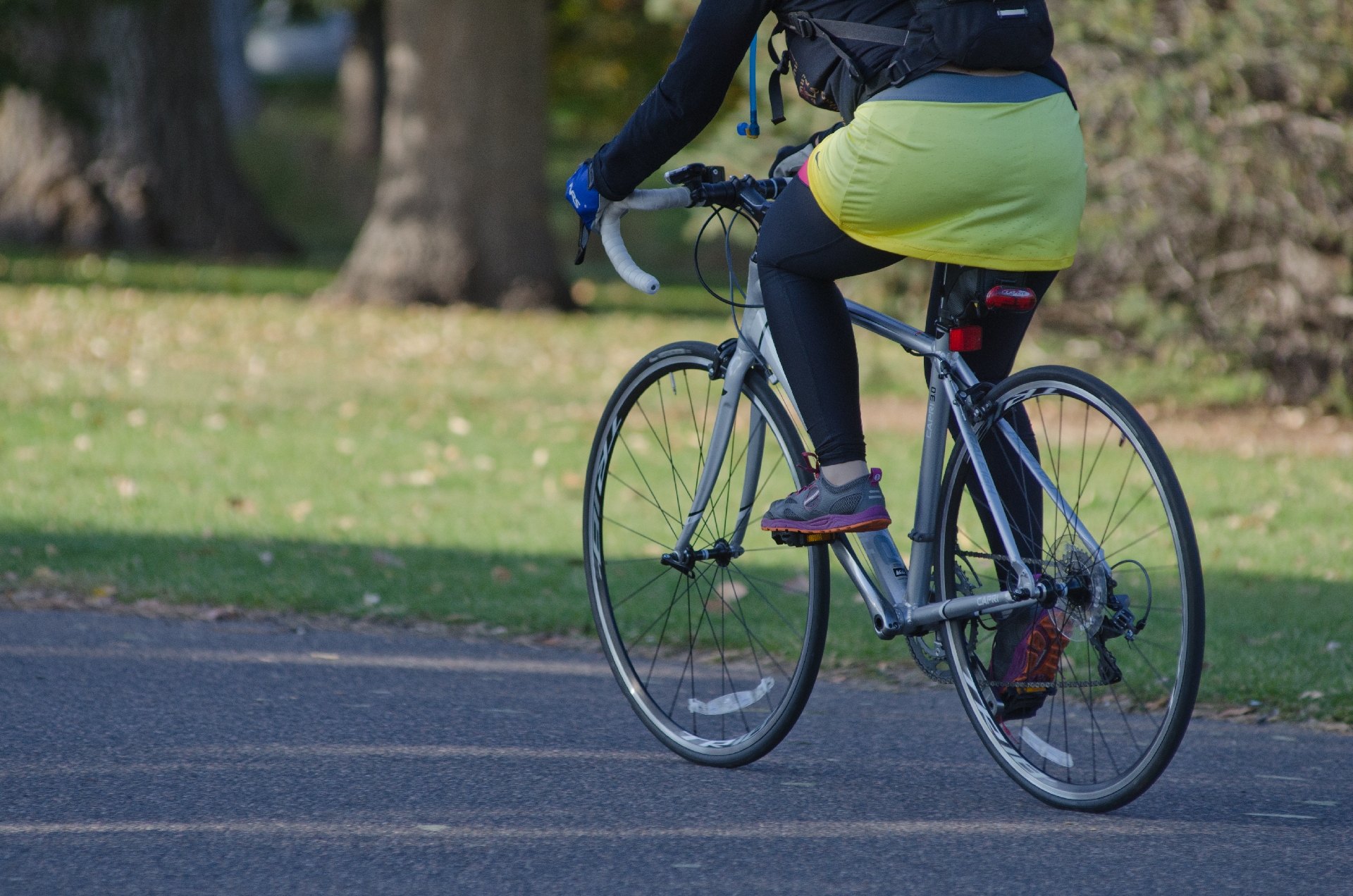 自転車に乗ると足の筋肉は太くなる？それとも細くなる？